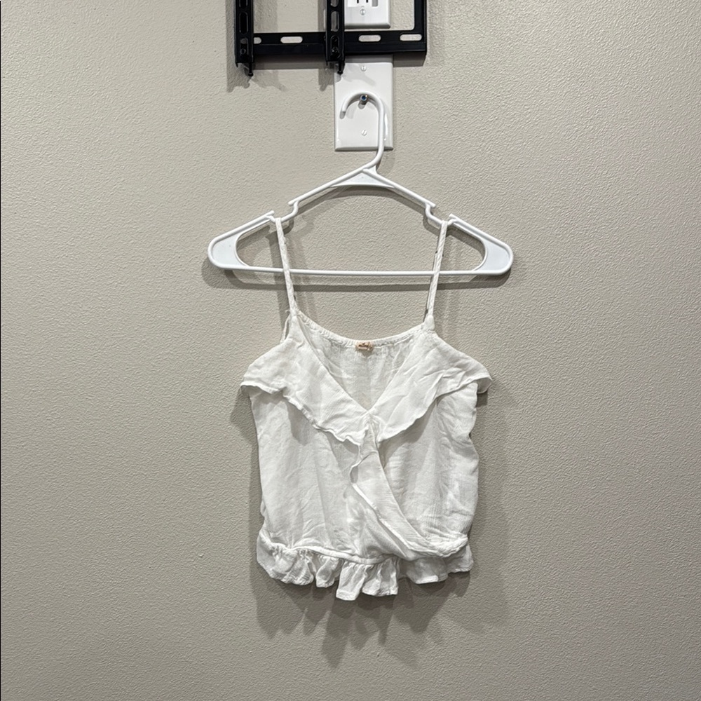 Hollister Elegant White Ruffled Crop Top | L